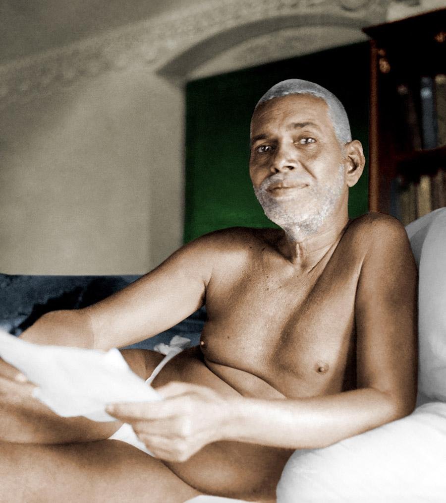 Bhagwan Sri Ramana Maharshi reading